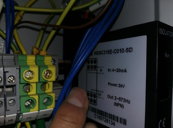 15280910828590.jpg 隔离器安装中.jpg